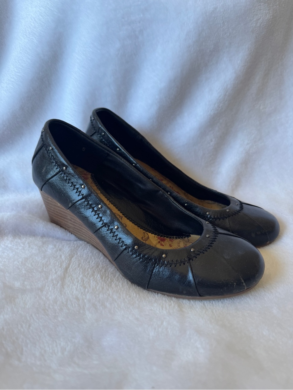 Seychelles Black Leather Low Wedge Pumps